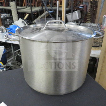 Stainless steel 40qt stock pot with lid, model SST-40. Features sturdy handles; ideal for large-scale cooking.