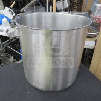 Vollrath stainless steel 27qt stock pot, model 47723. Features sturdy handles, robust construction. Great condition.