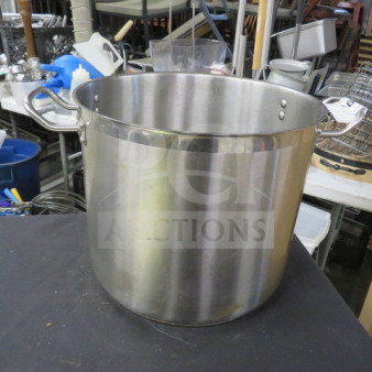Stainless Steel 20qt Stock Pot, model SST-20, with side handles. In good condition for cooking or catering.