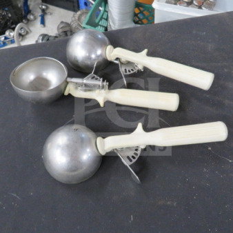 Three White Handle Dishers, metal scoops with cream handles, in good condition. Suitable for kitchen use, model 3XBID.