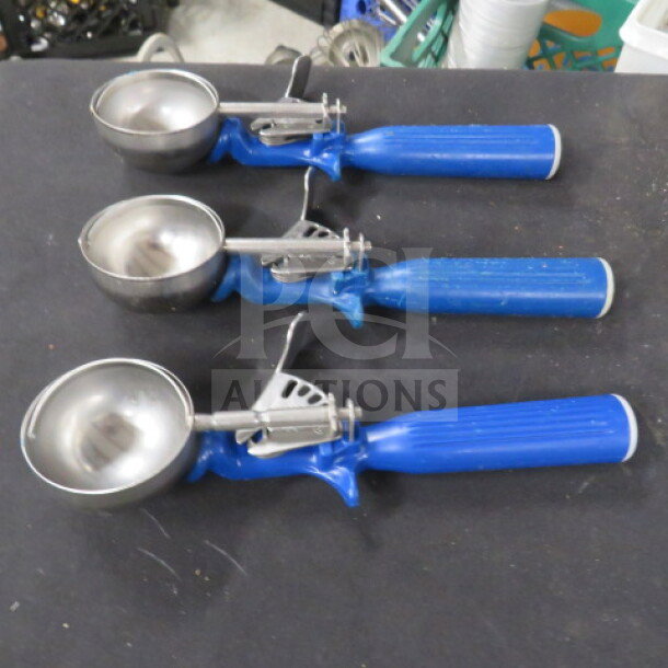 Blue Handle Disher set, model 3XBID. Stainless steel scoops with ergonomic blue handles; used condition.