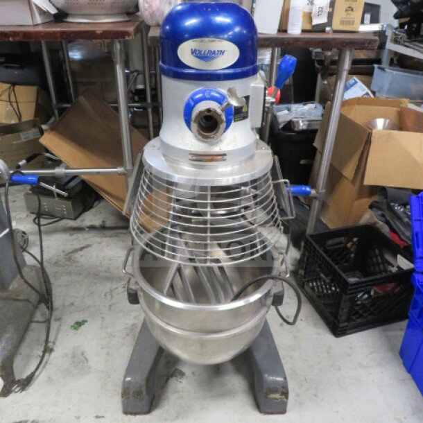 Vollrath 30 Quart Planetary Mixer, Model MIX1030, with stainless steel bowl, guard, and paddle. 120V. Used condition.