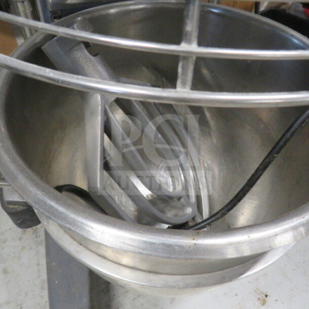 Vollrath 30 Qt. Planetary Mixer, Model MIX1030, with stainless steel bowl, guard, and paddle. 120V. Excellent condition.