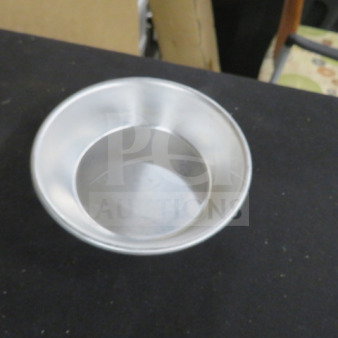 Bakers Lane 4-inch mini aluminum pie pan, model 176PIEPAN4. New condition, lightweight, durable construction.