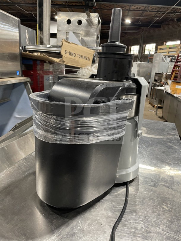 Waring Commercial Juicer, Model WJX80X, heavy-duty, electric-powered, pulp ejector, 120V, working condition, gray/black.
