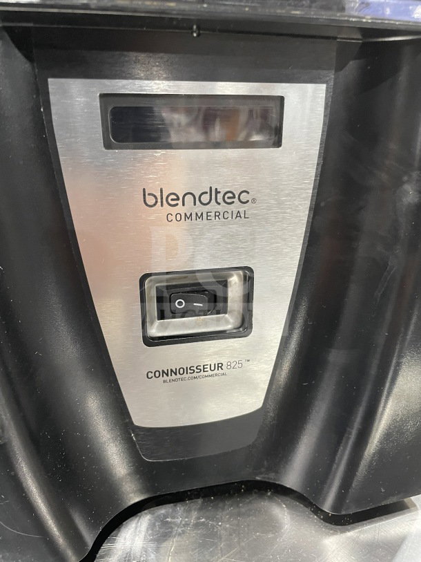 Blendtec Q-Series Commercial Blender, Model ICB5ABC5, Connoisseur 825, black and stainless finish, working condition.