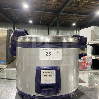 Thunder Group SEJ3201 30-cup stainless steel rice cooker/warmer, electric, hinged lid, digital controls, working condition.