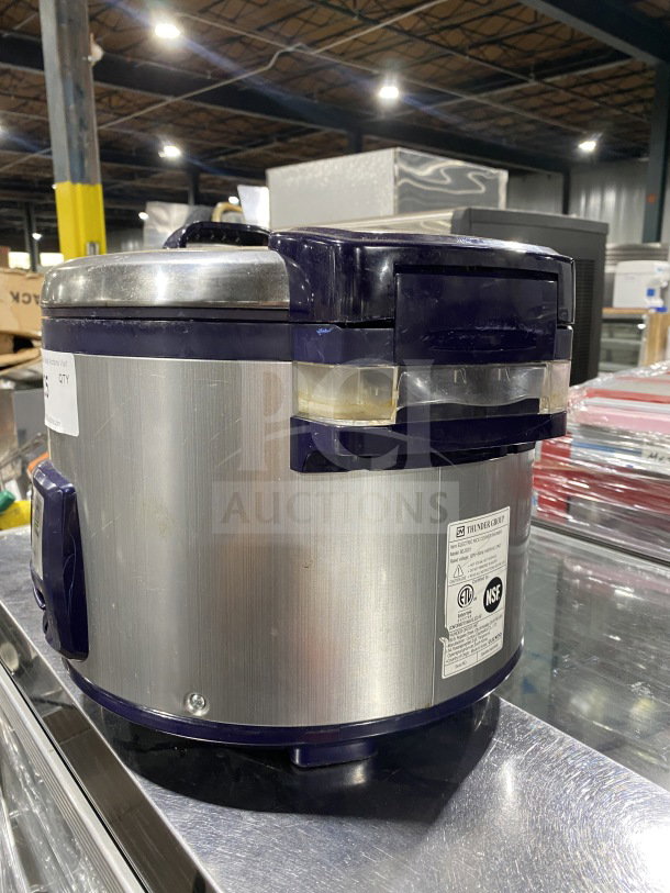 Thunder Group SEJ3201 stainless steel 30-cup electric rice cooker with hinged lid and digital controls. 120V, working condition.