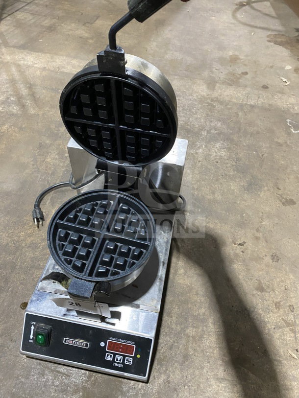 Patriot PT-UWB-03 stainless steel Belgian waffle maker, single unit, countertop model, 120V, on legs, good condition.