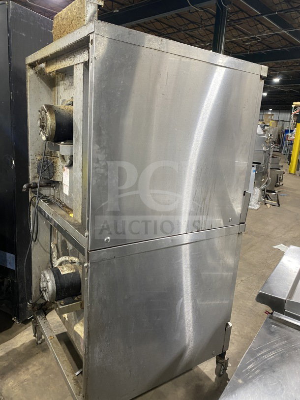 Blodgett commercial stainless steel double-stacked gas convection oven on casters. Includes wired oven rack. Energy Star-certified.