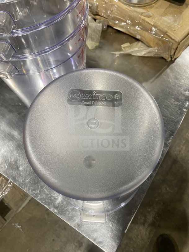Winco 8Qt clear polycarbonate round storage container, model PCRC-8, durable, NSF certified, excellent condition.