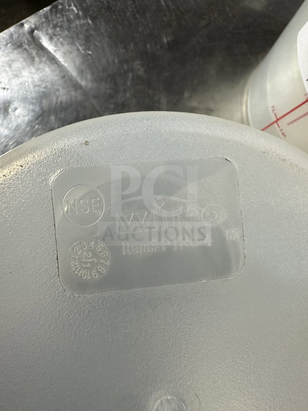 Winco Commercial 4Qt Round White Food Storage Container, Model PTRC-4, translucent, NSF certified, excellent condition.