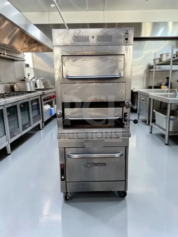 Southbend P32A-171 Platinum Series 32" gas infrared broiler with convection oven base, stainless steel, fully tested.