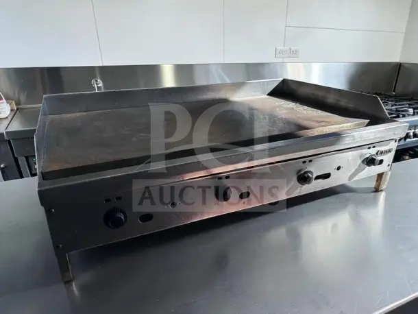 Jade Range JGT-2448 48" commercial gas griddle, superior condition, 1" steel plate, four controls, 120,000 BTU, tested.