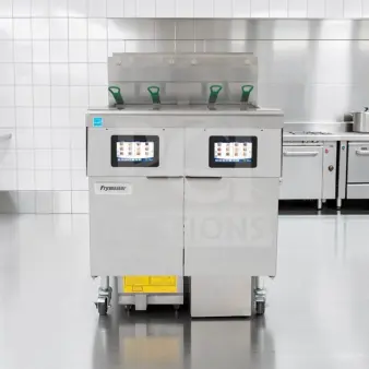 Frymaster 2FQG30U dual fryer with SMART4U controllers, two 30-lb frypots, built-in filtration. Prime condition, 140,000 BTU.