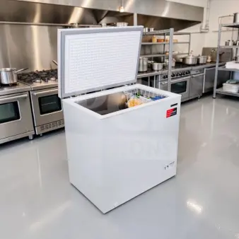 Frigidaire EFRF7003-6COM 7.0 Cu. Ft. chest freezer, garage-ready, adjustable temperature, 32.6", fully tested, excellent condition.