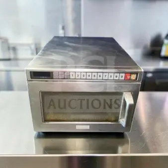 Panasonic Pro II Series microwave, 1.56 cu. ft., stainless steel, programmable controls, removable ceramic shelf, tested.