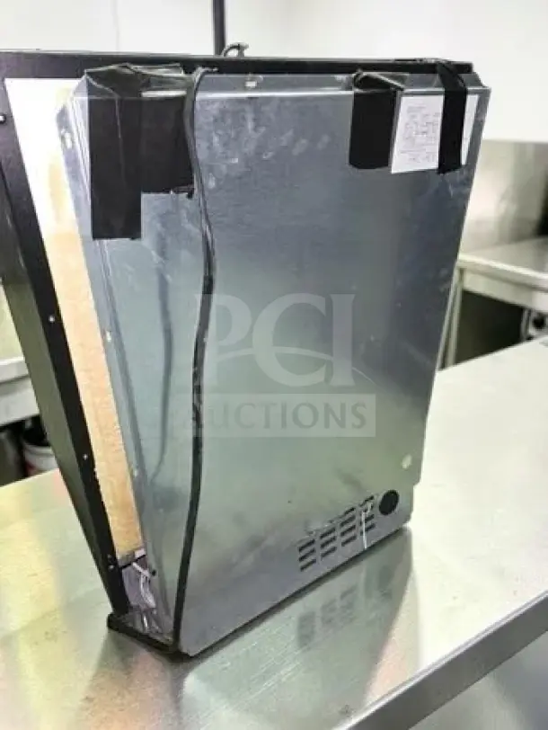 U-Line U-1075BEVS-00 Beverage Center in elite condition; dual zones, 24", 5.6 cu. ft., glass door. Fully tested, model label visible.