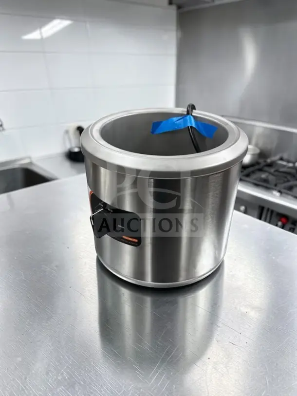 Brand new Nemco 6100A 7 Qt. countertop food/soup warmer, stainless steel, 120V 550W, NSF & ETL listed, for commercial use.
