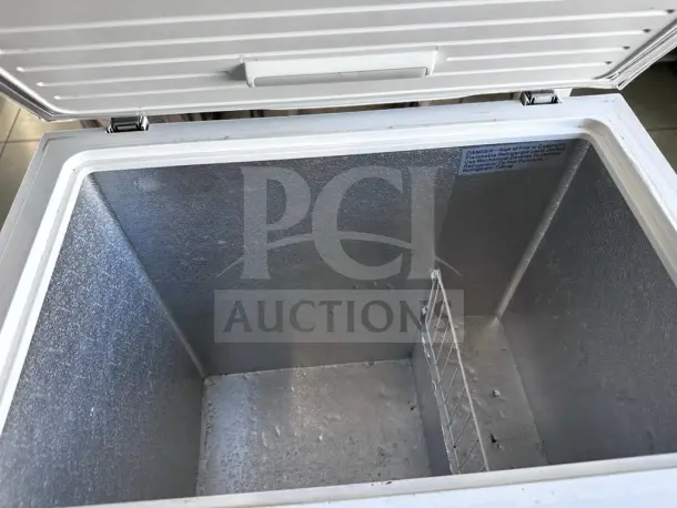 Vissani MDCF7WH 7.0 Cu. Ft. chest freezer, manual defrost, white, well-maintained condition, UL listed, fully tested operational.