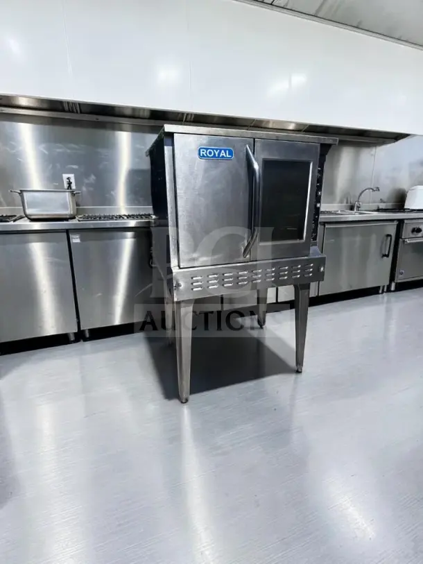 Royal Range RCOS-1 convection oven, first-class condition, 70,000 BTU, natural gas, 120V, UL/NSF listed, metal finish.