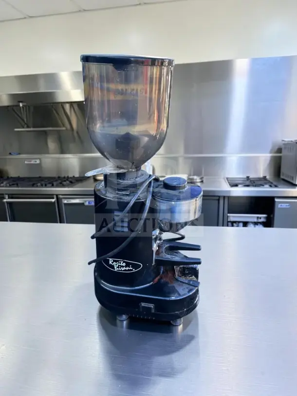 Gino Rossi RR45 espresso grinder, first-class condition, with doser, 1.2 kg hopper, 63.5 mm flat burrs, 120V, fully tested.