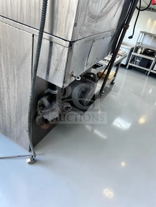 Southbend P32A-171 gas infrared upright broiler with warming and convection oven. Stainless steel. Fully tested.