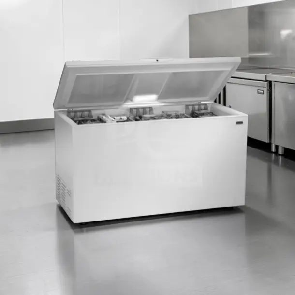 Kenmore Elite 253.16082108 chest freezer, 19–21 cu. ft., Energy Star, pristine condition, open lid. Fully tested, operational.