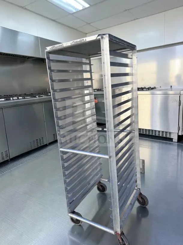 Commercial Grade aluminum full-size sheet pan rack for 20 pans, heavy-duty with casters, excellent condition, ALU-M-RCK-0575.