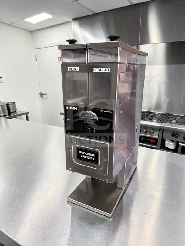 Bunn-O-Matic G9-2T DBC Tall Batch Coffee Grinder, dual 6 lb hoppers, precision grinder, excellent condition, model 33700.0000.