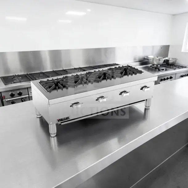 Excellent condition Vulcan VCRR36, 36" gas 4-burner countertop hot plate, 80,000 BTU, NSF certified, fully tested.