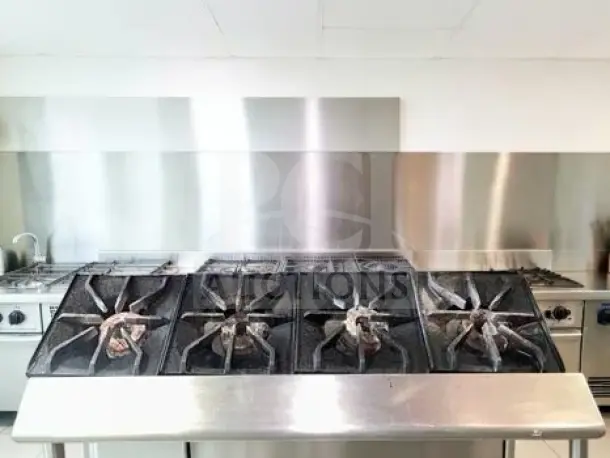 Vulcan VCRR36 36" 4-burner gas hot plate, excellent condition, 80,000 BTU, NSF certified, fully tested, operational.
