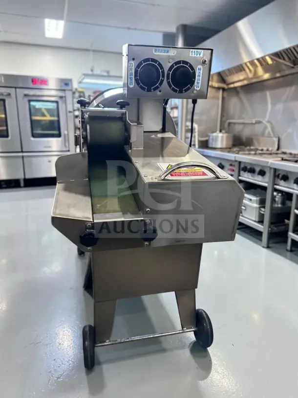 Ming Chun MG-666 commercial conveyor vegetable cutter, adjustable blade and belt speeds, 110V, excellent condition, fully tested.