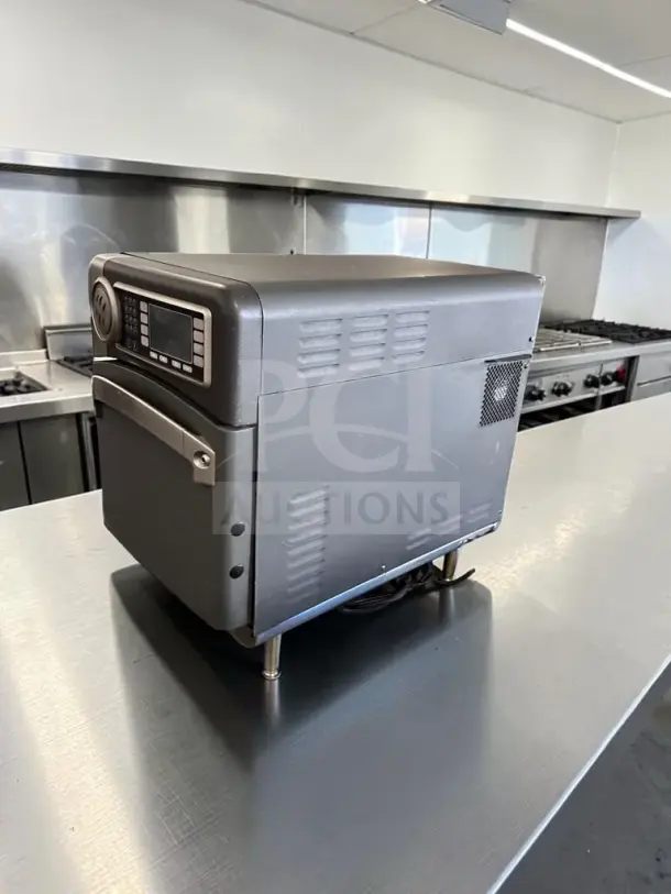 TurboChef Sota i1 NGO ventless rapid cook convection/microwave oven, 208/240V, fully tested, excellent condition.