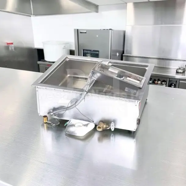 Brand new Wells 5P-MOD200TDM two-well drop-in food warmer with thermostatic controls, drains, manifold, 208/240V.