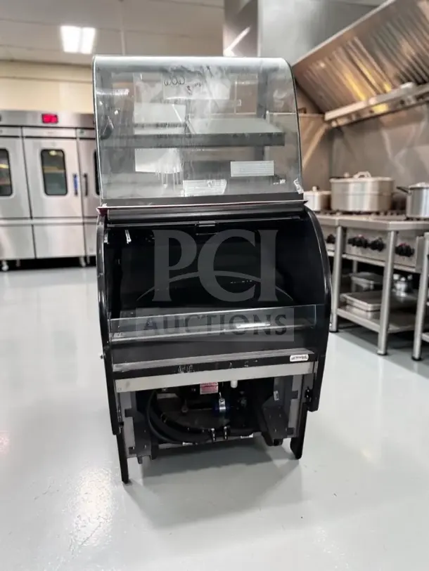 Structural Concepts Oasis COU2757R dual-temp merchandiser, 27½", excellent condition, tested operational, 120V, glass display.