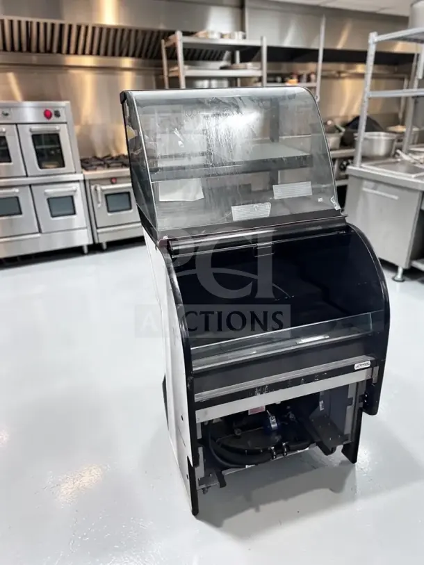 Structural Concepts Oasis COU2757R dual-temperature merchandiser, superior condition, glass front, fully tested, 27½″, 120V.