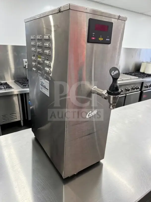 Wilbur Curtis WB5GT63001 5-gallon digital hot water dispenser, dual voltage, excellent condition, with aerator.