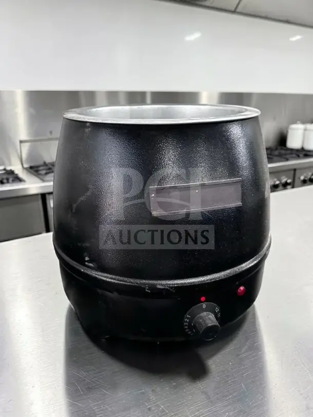 Winco ESW-66 10 Qt Deluxe Soup Warmer, black, adjustable thermostat, 400W, tested, operational, slight surface wear.