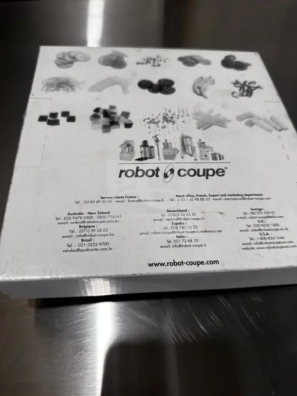 Pristine Robot Coupe 28119 dicing grid, 3/8" × 3/8", new condition, OEM, ideal for precise cuts, in original packaging.