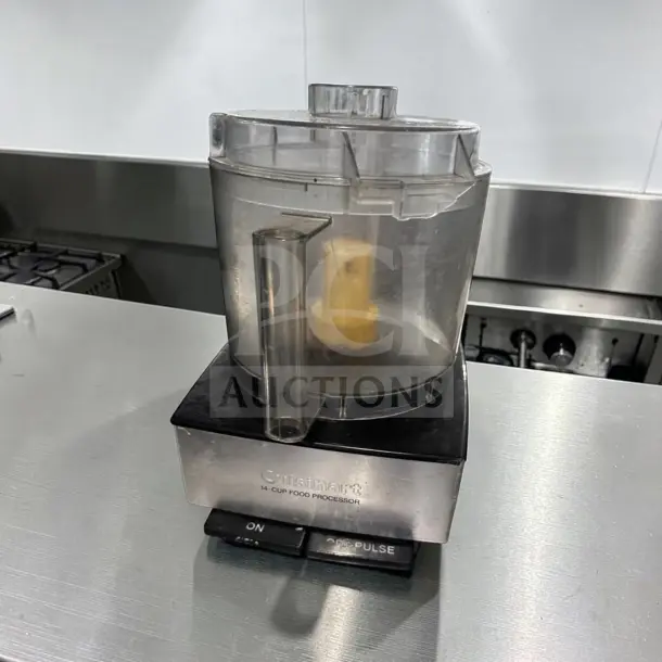 Cuisinart DFP-14 Series 14-cup food processor, 720W motor, on/off-pulse controls, tested, optimal condition.