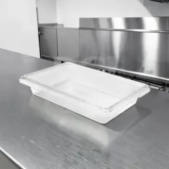 Cambro 12183CW135 1.75-Gallon Clear Camwear food storage container, 12"x18"x3.5", NSF listed, excellent condition.