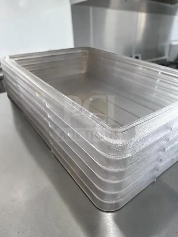 Clear Cambro 12183CW135 food storage container, 1.75-gallon, 12"×18"×3.5", NSF listed, well-maintained condition.