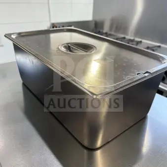 Outstanding condition ZPL ZSPCF stainless-steel steam table pan with solid lid, 21-qt capacity, ready for use.