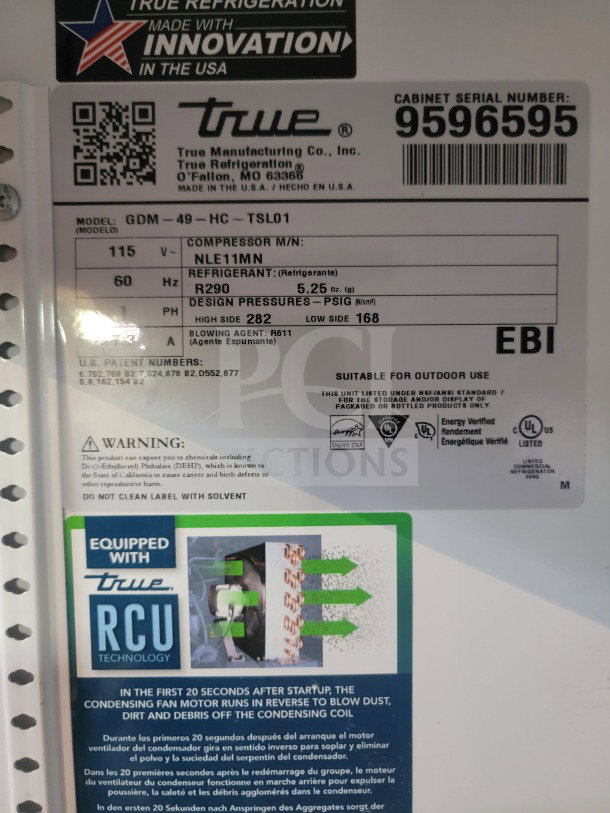 True GDM-49-HC commercial refrigerator label, serial 9596595, with compressor details, refrigerant info, and safety warnings.