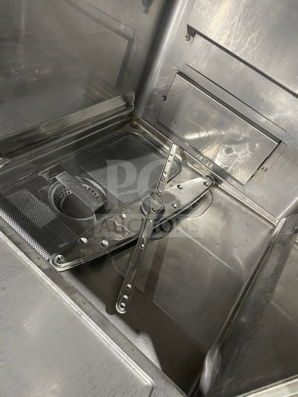 Hobart Advansys LXe Series stainless steel undercounter dishwasher, Model LXER, showing interior and spray arms.