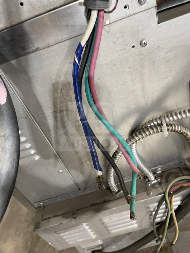 SunFire ICO-E-10-M convection oven wiring. Visible cables for 208V 3 Phase. Stainless steel exterior, commercial use.