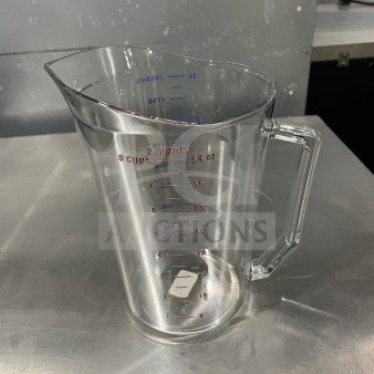 Cambro 2 Qt. Measuring Cup, Model 200MCCW135, clear plastic with measurement markings in red and blue, new condition.