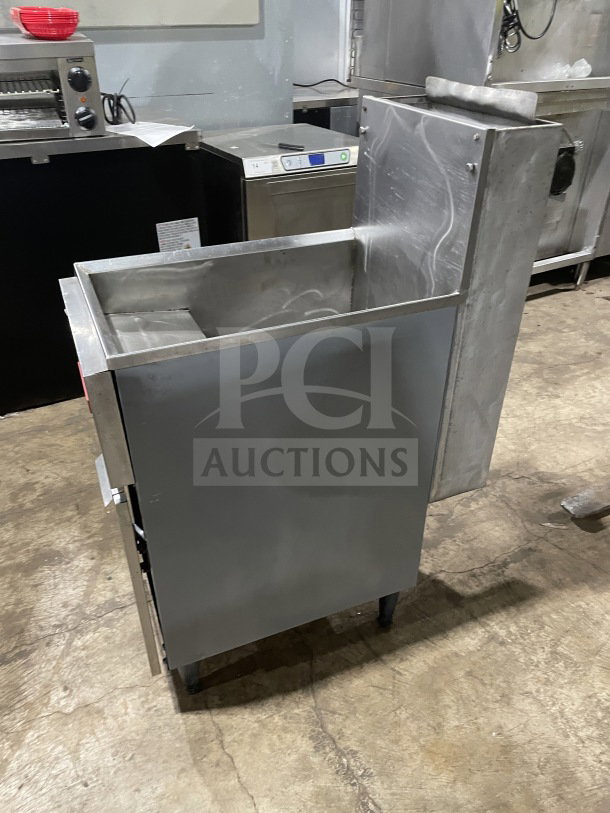 Cecilware commercial stainless steel gas fryer with back splash and legs, in good condition.