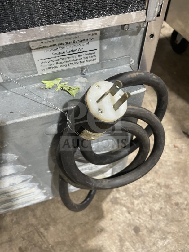 MerryChef Eikon E2 commercial turbo convection oven plug, showing a durable power cord and certification label.